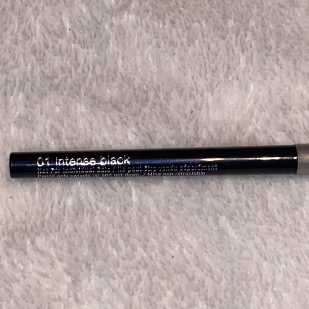 Clinique fan favorites (sample sizes) - Picture 7 of 16